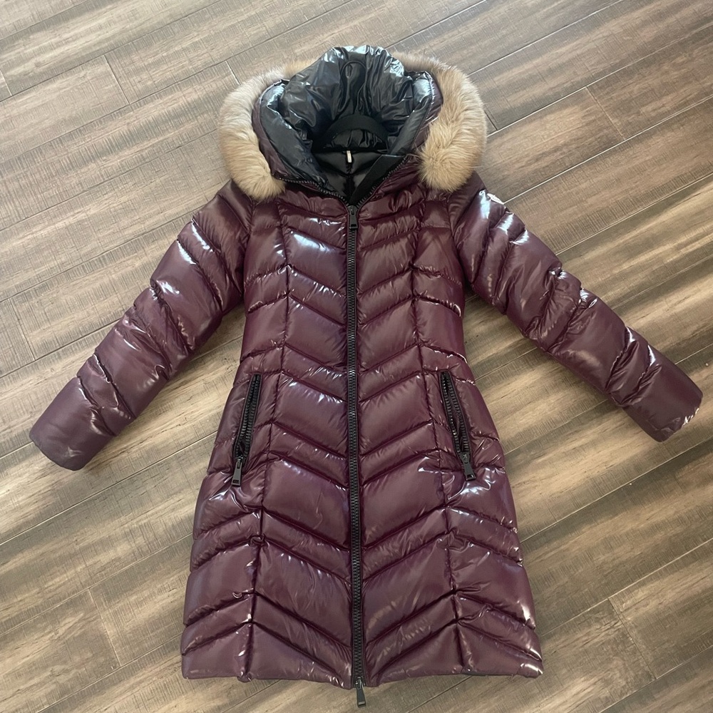 Moncler Fulmar coat in burgundy size 1